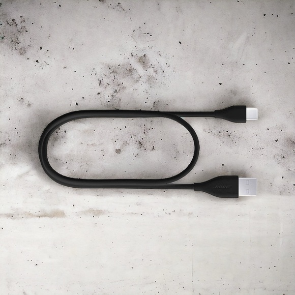 Bose Headphones 700, Noise Cancelling Bluetooth Over-Ear Wireless - NEW! - Picture 5 of 8